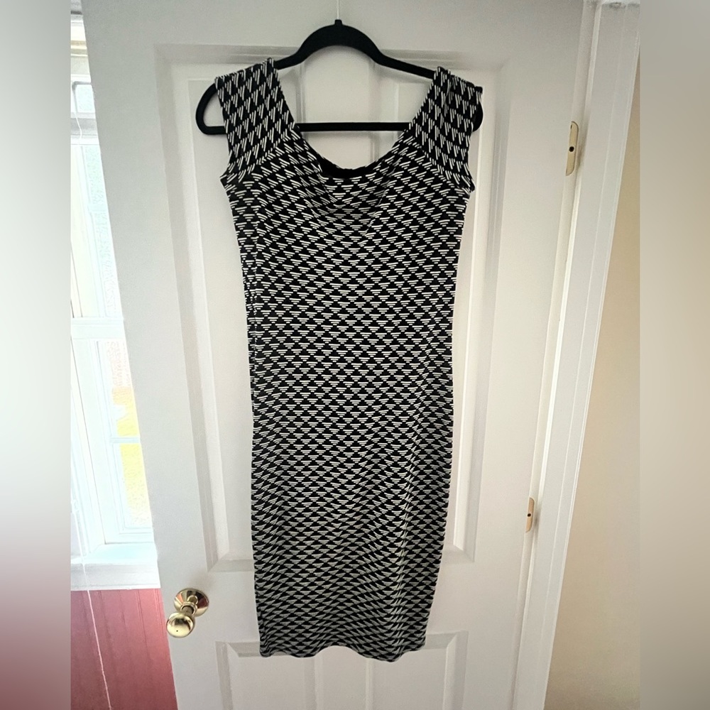Geometric pullover midi dress